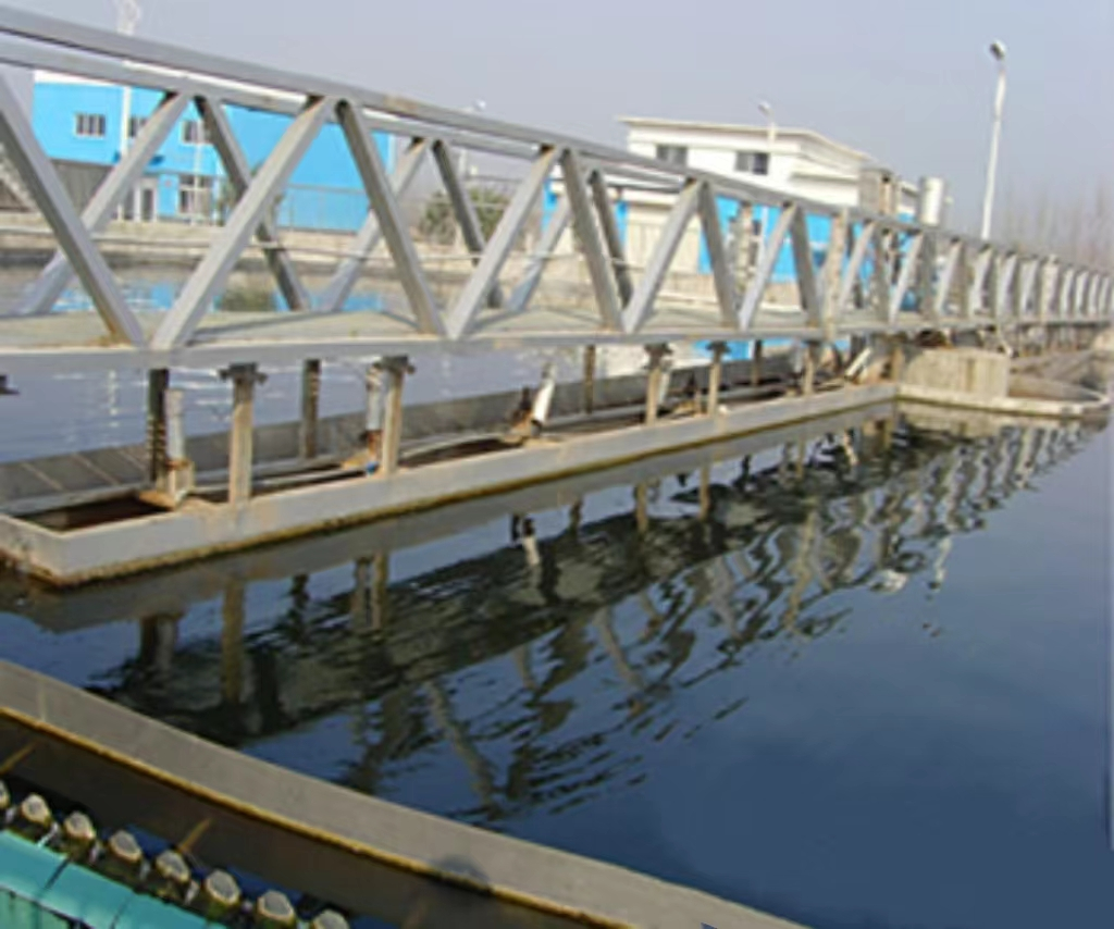 刮泥機(jī)